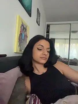 NNNoire online show from November 2025 01:48:01 PM