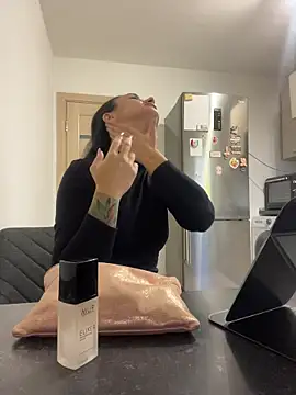 NNNoire online show from November 2025 11:21:02 AM