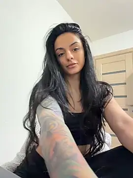 NNNoire online show from May 2026 12:45:01 PM