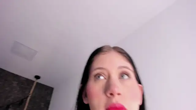 sara  jones gh online show from February 2026 07:00:02 PM