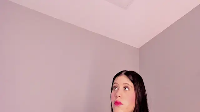 sara  jones gh online show from December 2025 05:01:01 PM