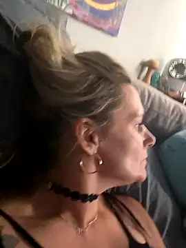 Snapshot of kittiekatieyogi chatting on September 2025 03:07:02 AM kittiekatieyogi online show from September 2025 03:07:02 AM