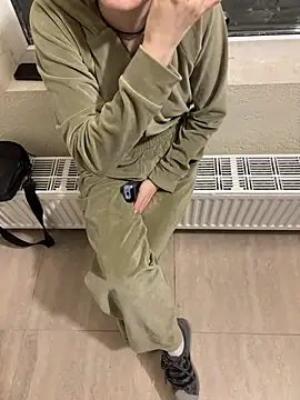 Snapshot of Alexandria_Balenciaga chatting on March 2025 10:44:01 PM Alexandria Balenciaga online show from March 2025 10:44:01 PM