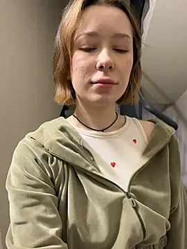 Snapshot of Alexandria_Balenciaga chatting on February 2025 08:10:01 PM Alexandria Balenciaga online show from February 2025 08:10:01 PM