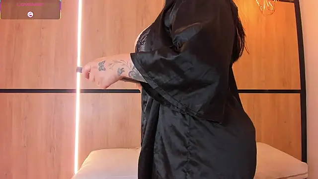 Snapshot of ashlyn_parker chatting on November 2025 08:31:02 PM ashlyn parker online show from November 2025 08:31:02 PM