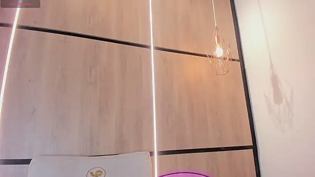 ashlyn parker online show from February 2026 08:03:02 PM