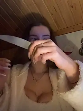 Snapshot of mewKate chatting on January 2026 07:23:01 PM mewKate online show from January 2026 07:23:01 PM