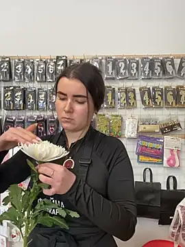mewKate online show from April 2026 09:22:02 AM