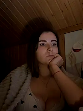 Snapshot of mewKate chatting on November 2025 04:00:02 PM mewKate online show from November 2025 04:00:02 PM