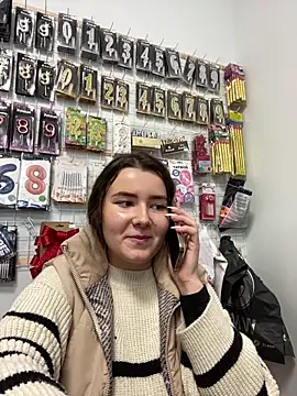 mewKate online show from April 2026 12:50:01 PM