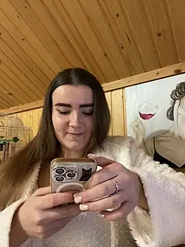 Snapshot of mewKate chatting on February 2026 04:39:02 PM mewKate online show from February 2026 04:39:02 PM