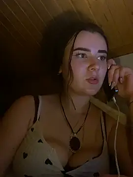 mewKate online show from May 2026 08:12:01 PM