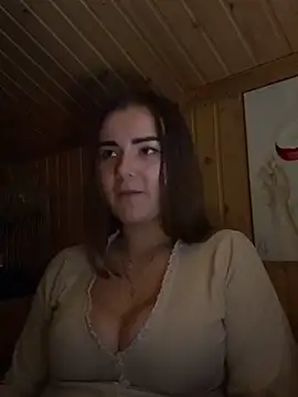 Snapshot of mewKate chatting on November 2025 06:14:01 PM mewKate online show from November 2025 06:14:01 PM