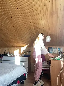 Snapshot of mewKate chatting on March 2025 03:14:02 PM mewKate online show from March 2025 03:14:02 PM