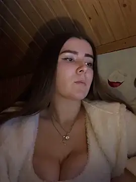 Snapshot of mewKate chatting on February 2026 06:40:02 PM mewKate online show from February 2026 06:40:02 PM