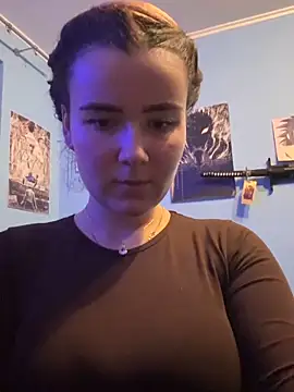 Snapshot of mewKate chatting on December 2025 06:46:01 PM mewKate online show from December 2025 06:46:01 PM