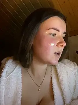 mewKate online show from March 2026 06:03:01 PM