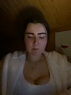 mewKate online show from April 2026 06:25:02 PM