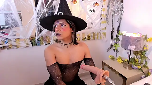 TylerBloom online show from October 2025 02:02:02 PM