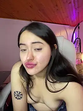 Camila pinkk online show from April 2026 01:24:01 PM