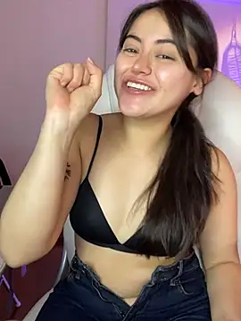 Snapshot of Camila_pinkk chatting on May 2026 01:21:01 PM Camila pinkk online show from May 2026 01:21:01 PM