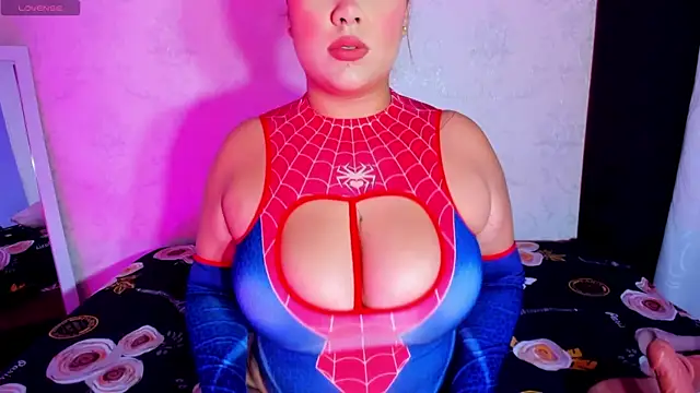 NAHIARA LEE online show from November 2025 12:20:01 PM