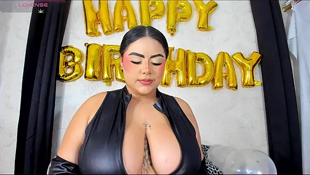 NAHIARA LEE online show from June 2026 01:11:02 PM
