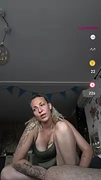 thefrenchkiss25 online show from April 2026 06:16:02 PM