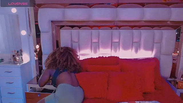 Aliana Ross online show from November 2025 08:25:02 AM