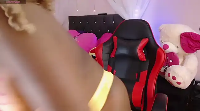 Snapshot of Aliana_Ross chatting on March 2025 11:42:01 AM Aliana Ross online show from March 2025 11:42:01 AM