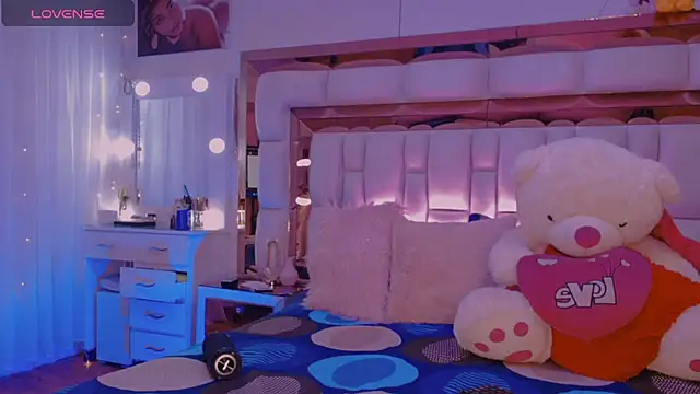 Aliana Ross online show from November 2025 07:34:01 AM