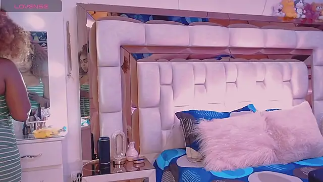 Snapshot of Aliana_Ross chatting on November 2025 07:23:01 AM Aliana Ross online show from November 2025 07:23:01 AM