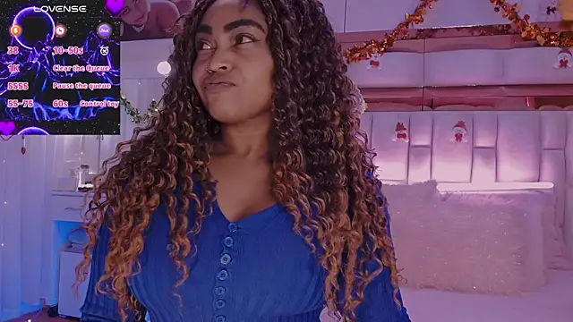 Aliana Ross online show from December 2025 03:00:01 AM