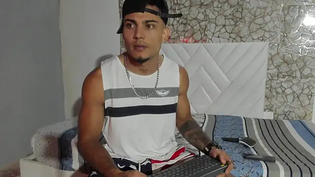 Snapshot of Aaron_butler chatting on March 2026 03:19:02 PM Aaron butler online show from March 2026 03:19:02 PM