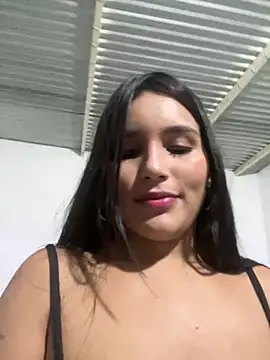 Snapshot of the_queen_of_street chatting on February 2025 03:03:02 AM the queen of street online show from February 2025 03:03:02 AM