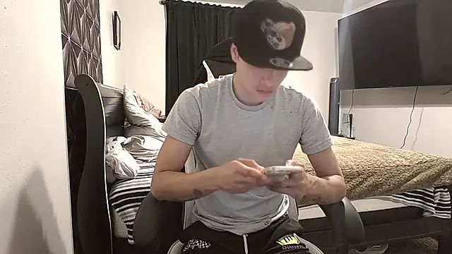 azzel19 online show from January 2026 01:09:02 AM