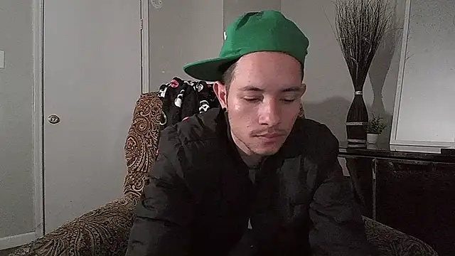 azzel19 online show from January 2025 02:04:02 AM