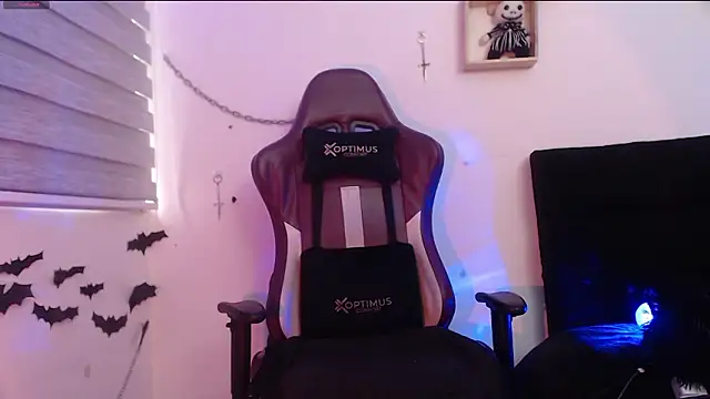 mistress  lilith online show from February 2026 09:13:02 PM