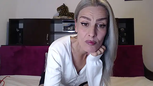 Snapshot of AshlineKatte chatting on September 2025 02:01:01 PM AshlineKatte online show from September 2025 02:01:01 PM