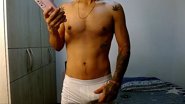 lonelydick2002 online show from February 2026 11:28:02 PM