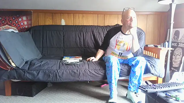 fractal74 online show from January 2025 09:13:01 PM