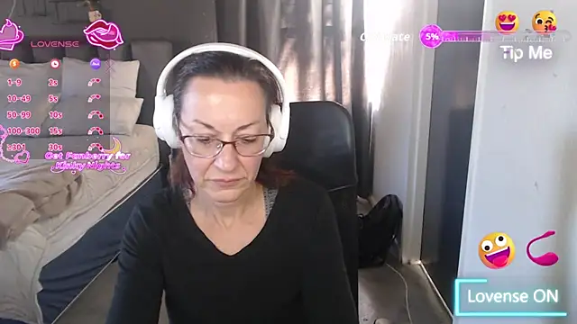 Snapshot of boeslaboes1 chatting on May 2026 05:33:01 AM boeslaboes1 online show from May 2026 05:33:01 AM