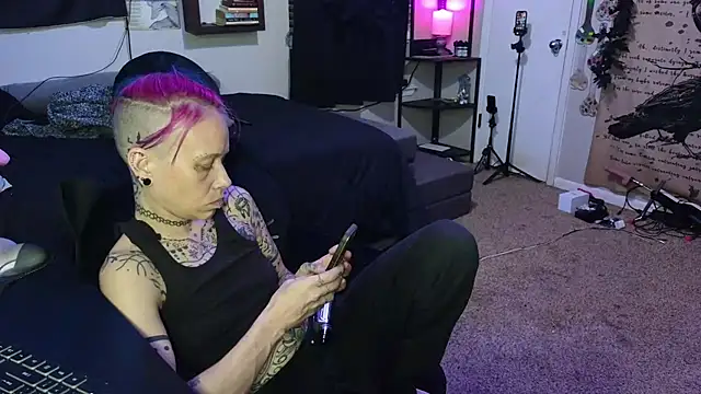 Snapshot of trashbrat chatting on January 2026 07:14:01 AM trashbrat online show from January 2026 07:14:01 AM