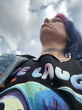 trashbrat online show from March 2026 11:17:01 PM