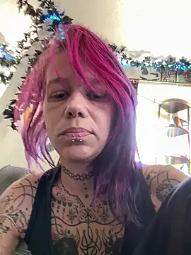 Snapshot of trashbrat chatting on July 2026 04:42:02 PM trashbrat online show from July 2026 04:42:02 PM