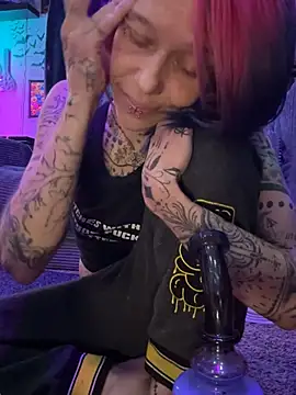 Snapshot of trashbrat chatting on July 2026 03:46:01 AM trashbrat online show from July 2026 03:46:01 AM