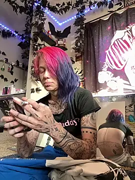 Snapshot of trashbrat chatting on June 2026 11:45:02 PM trashbrat online show from June 2026 11:45:02 PM