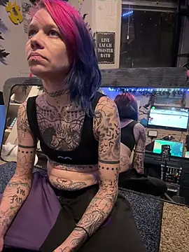 Snapshot of trashbrat chatting on June 2026 04:10:02 AM trashbrat online show from June 2026 04:10:02 AM