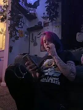 trashbrat online show from May 2026 10:35:02 AM