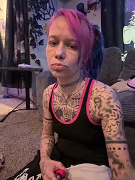 trashbrat online show from April 2026 08:34:01 PM